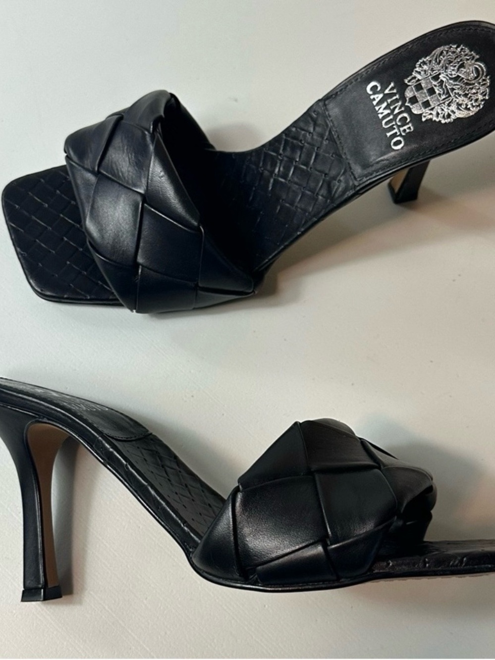 Vince Camuto Women's Brelanie Black Leather Woven Strap Heels Sandal Size 9 - Picture 3 of 7